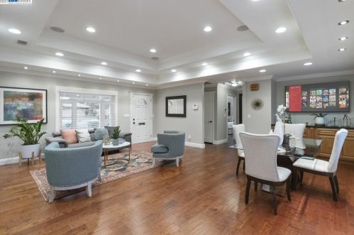 1870 Elinora Dr, Concord CA 94523-2815 exterior