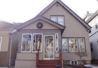 329 Montana St, Milwaukee WI  53219-2966 exterior