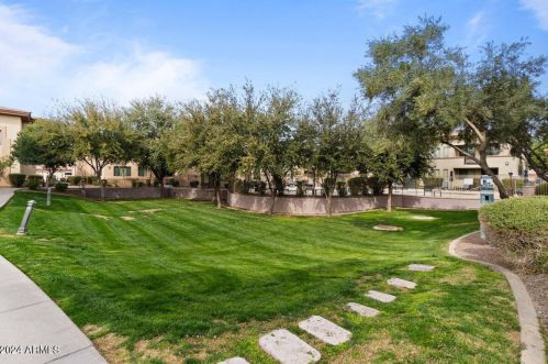 3330 Gilbert Rd, Chandler AZ  85286-5135 exterior