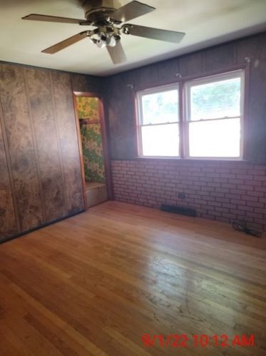 9838 Bensley Ave, Chicago IL 60617-6129 exterior