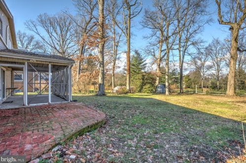 3075 Essex Pl, Lancaster PA  17601-1612 exterior