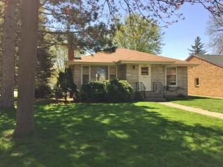 1226 Shryer Ave, Saint Paul MN  55109-3438 exterior