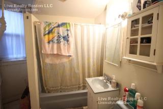 1231 Beacon St, Brookline MA  02446-5202 exterior