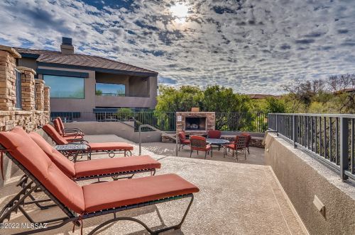 5855 Kolb Rd, Tucson AZ  12105-0909 exterior