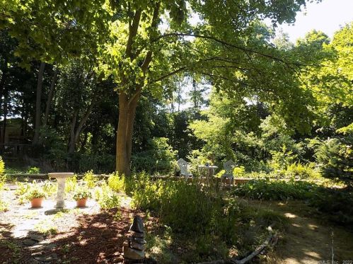 28 Lk St, Torrington CT 06790-4810 exterior