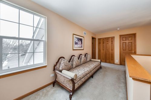 502 Pheasant Trl, Saint Charles IL 60174-8847 exterior