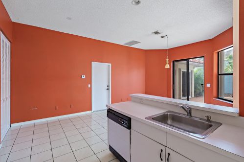 161 Executive Cir, Boynton Beach FL 33436-1835 exterior