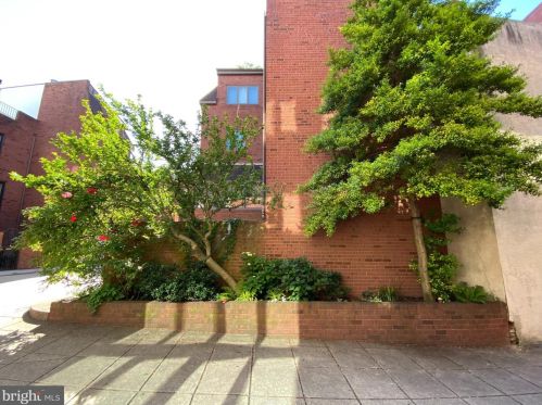 127 Catharine St, Philadelphia PA  19147-3429 exterior