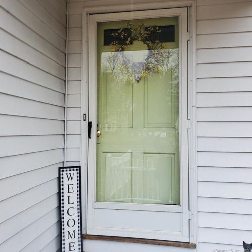 524 Prospect Hl Rd, Windsor CT 06095-1509 exterior