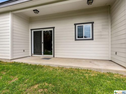 141 Lakeview, Spring Branch TX 78070-5398 exterior