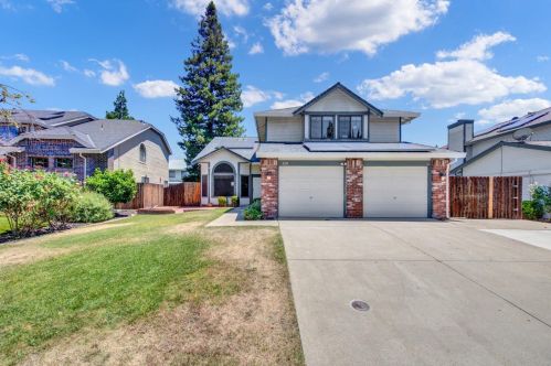 120 Hazelmere Dr, Folsom, CA 95630-5516