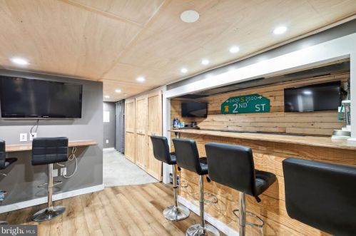 326 Jackson St, Philadelphia PA 19145-3617 exterior