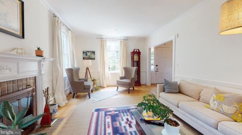 3633 Fulton St, Washington DC  20007-1452 exterior