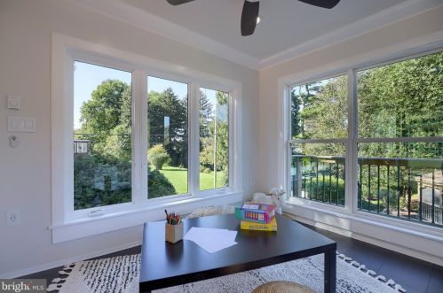 1297 Wheatland Ave, Lancaster PA 17603-4520 exterior