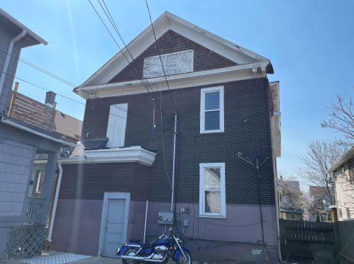 1420 10th St, Milwaukee, WI 53204-2854