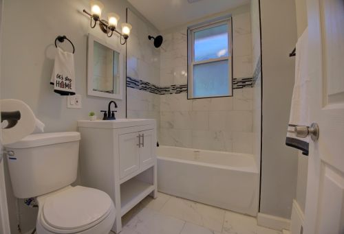 10234 Perry Ave, Chicago IL  60628-2039 exterior