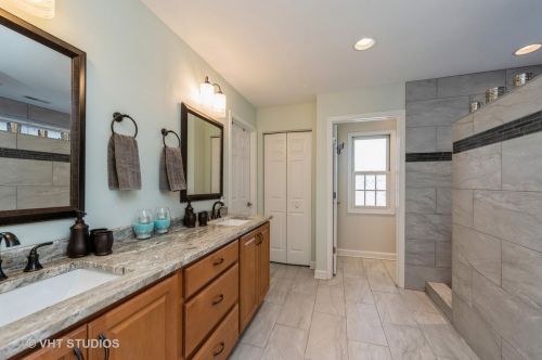 3480 Red Barn Dr, Bull Valley IL 60097-8189 exterior