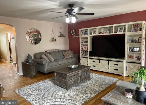 252 Cheltenham Ave, Philadelphia PA  19120-1012 exterior