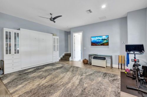 2654 Shoreview Dr, Naples FL 34112-5840 exterior