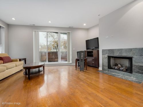 2120 Division St, Chicago, IL 60622-3035