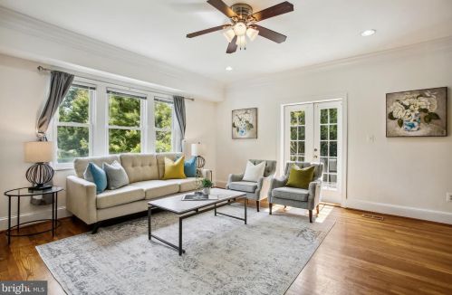 1624 Abingdon St, Arlington VA  22207-2142 exterior