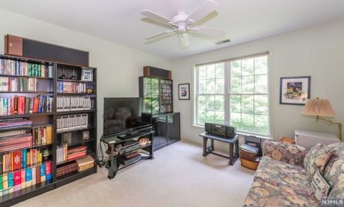 2103 Johnson Dr, Rockaway NJ 07866-5843 exterior