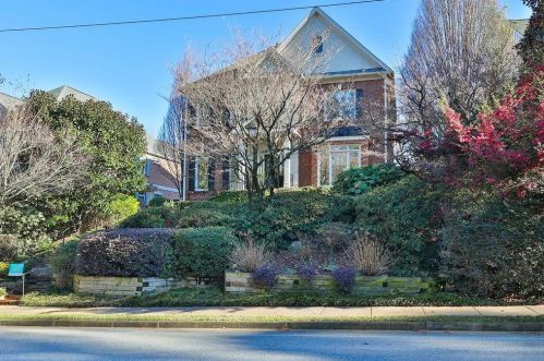 2282 Briarcliff Cmns, Atlanta, GA 30345-2177