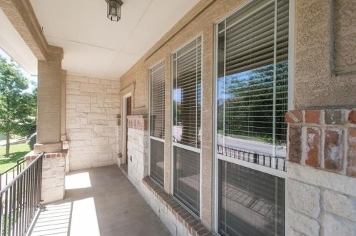 14504 Broadwinged Hawk Dr, Austin TX  78738-6570 exterior