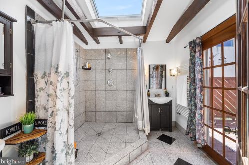 714 Carpenter St, Philadelphia PA  19147-3908 exterior