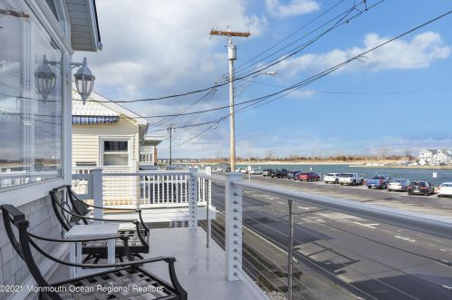 10 Inlt Dr, Point Pleasant Beach NJ 08742-2642 exterior