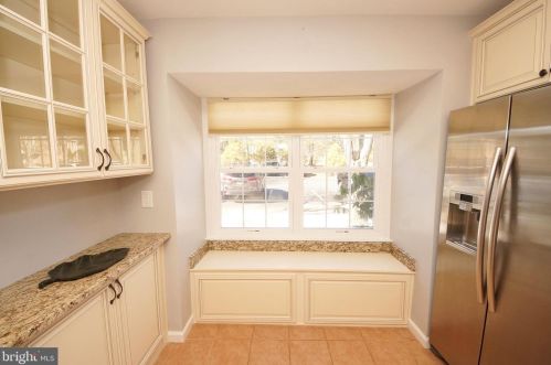 25 Jasmine Ct, Trenton NJ 08648-4808 exterior