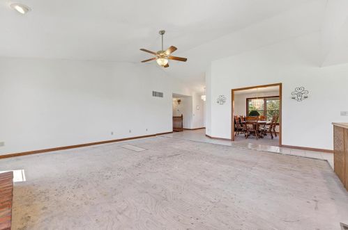 103 Wolf Trl Ct, Defiance MO 63341-1356 exterior