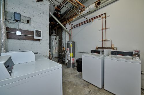 2744 Granville Ave, Chicago IL  60659-1861 exterior