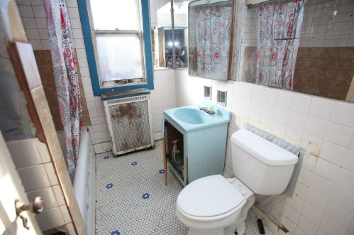 2240 Mason Ave, Chicago IL 60630-1912 exterior