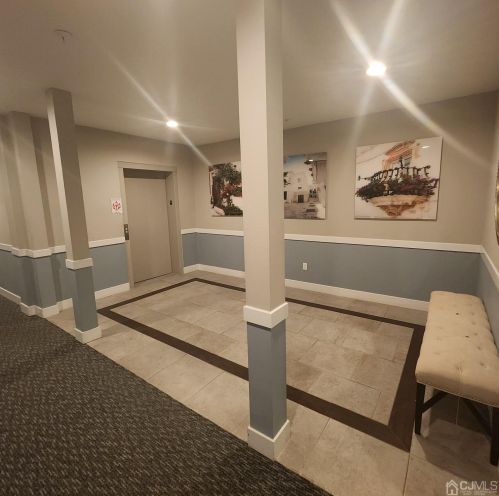 335 Pond Ln, Piscataway NJ  08854-7400 exterior