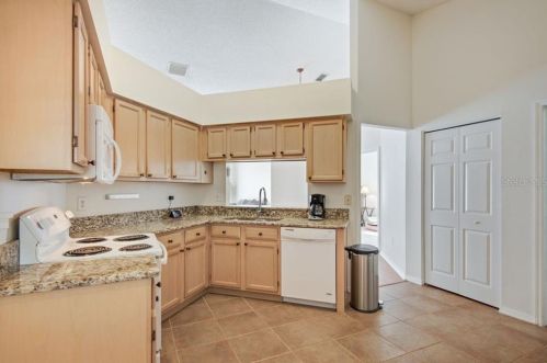 17709 Emerald Green Pl, Tampa FL 33647-2547 exterior