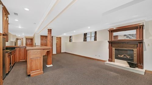 4841 Hoyne Ave, Chicago IL 60625-1306 exterior