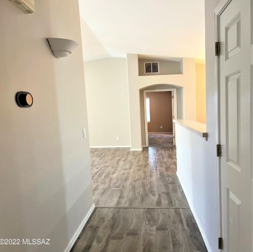 8870 Mountain Spring Dr, Tucson AZ  85747-5659 exterior