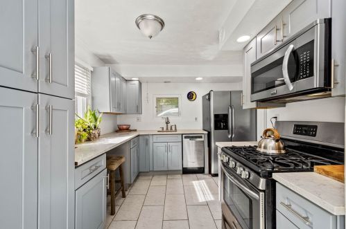 2408 Patterson St, Pittsburgh PA 15203-2723 exterior