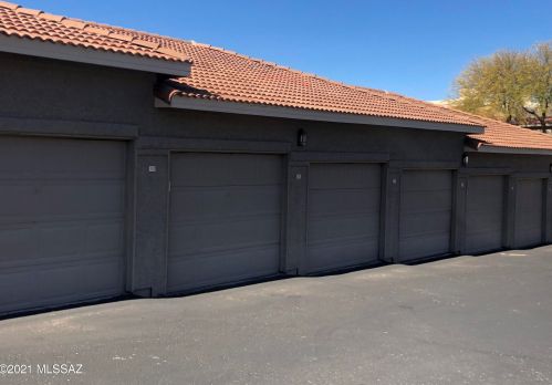 1500 Pusch Wilderness Dr, Tucson AZ  10205-6001 exterior