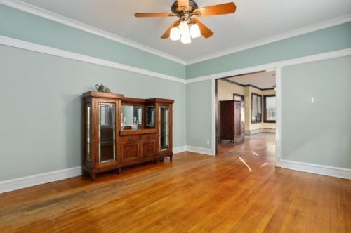 5004 Tripp Ave, Chicago IL 60630-2724 exterior