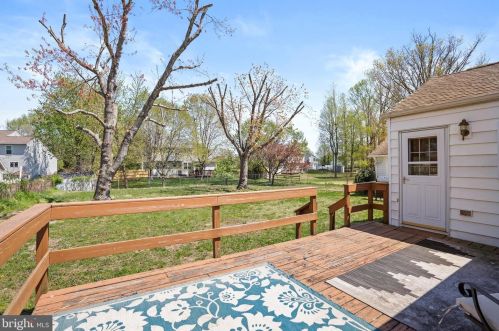 28 Matthew Dr, Trenton NJ 08628-3340 exterior