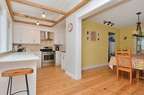 91 Amherst Rd, Valley Stream NY 11581-3314 exterior