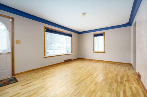 5513 Comstock Ave, Kalamazoo, MI 49048-3436