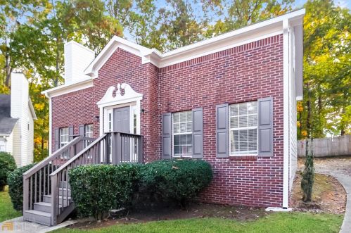 5203 Oaktree Ct, Lithonia GA  30038-2765 exterior