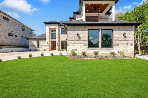 302 Edgewood Dr, Montgomery TX exterior