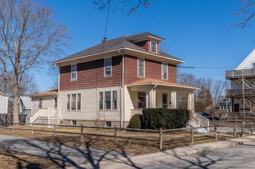 9 Summit St, Portland, ME 04106-2251