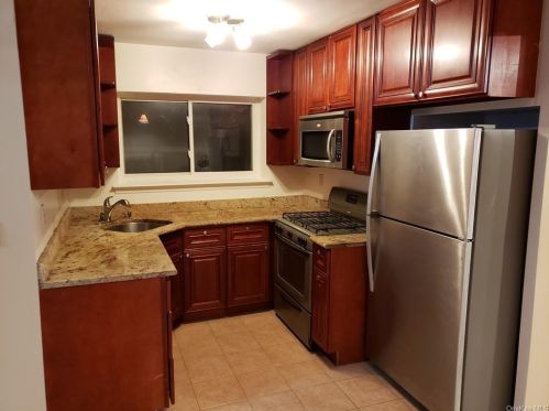 4026 Bell Ave, Bronx NY  10466-2306 exterior