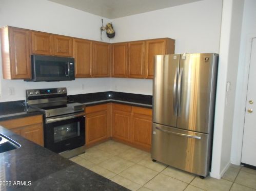 106 66th Ave, Phoenix, AZ 85043-5073