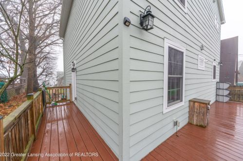 6249 Reynolds Rd, Haslett MI 48840-8906 exterior